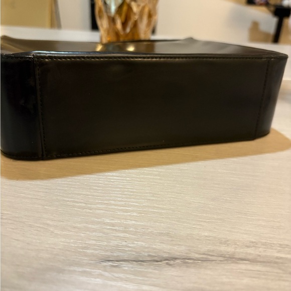 Gucci Black patent leather shoulder bag - Picture 16 of 17